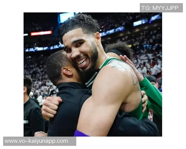 塔图姆调侃阿德巴约比赛未上场你们依然输得心服口服 塔图姆调侃阿德巴约比赛未上场你们依然输得心服口服