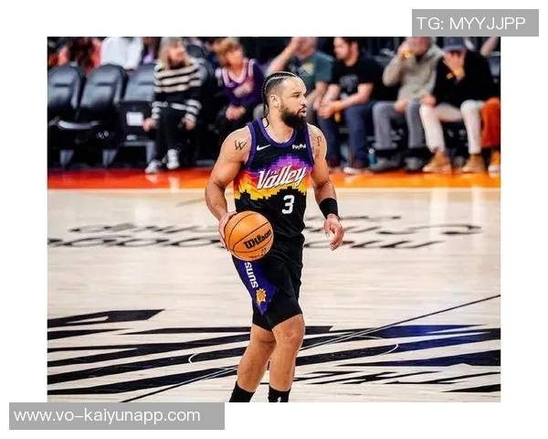 狄龙三分球表现出色砍下21分7篮板3助攻1抢断助球队获胜 狄龙三分球表现出色砍下21分7篮板3助攻1抢断助球队获胜